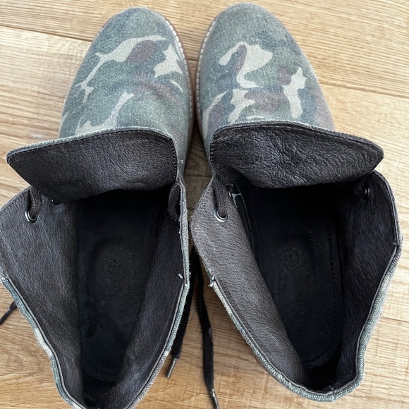 All Saints Men’s Camouflage Chukka Boots - Picture 7 of 8